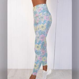 Onzie Abbey Road Floral Lggings